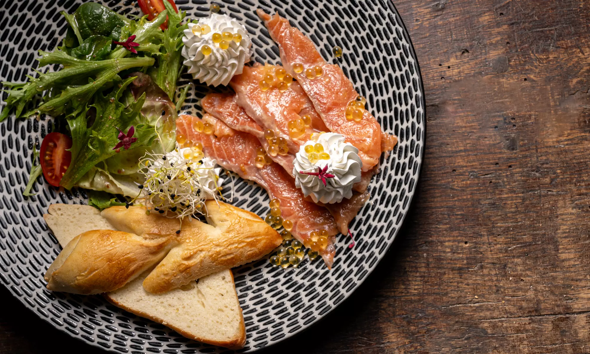 Menu authentique en 4 services au restaurant Le Moulin de la Sambuc