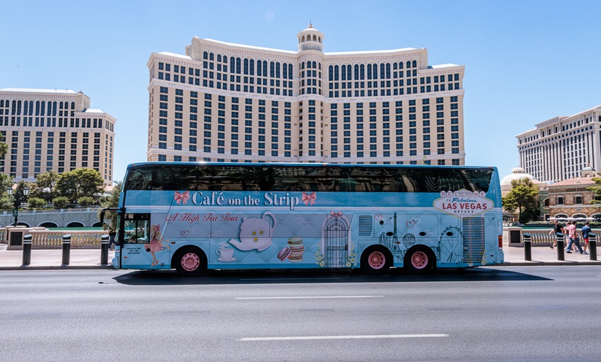 Image 9: Afternoon Tea Bus Tour - Cafe on the Strip