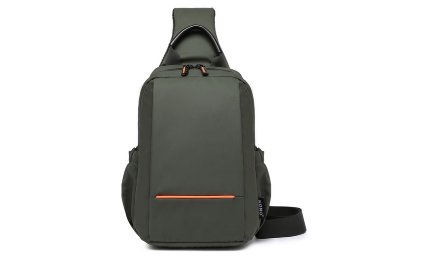 Image 11: Wasserfeste Umhänge-Brusttasche für Herren