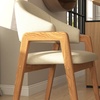 Image 14: Sillas de comedor tapizadas con patas de madera Woolden, de Doosense