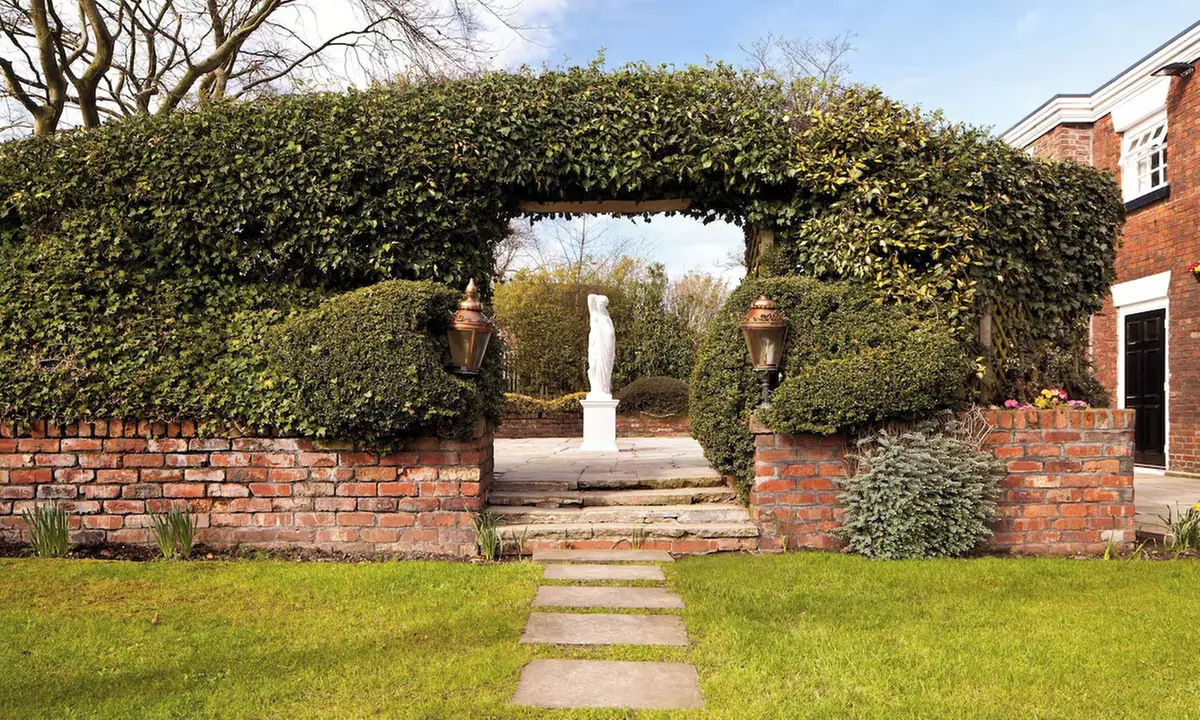 Bolton: Standard Double or Twin Room with Breakfast, Prosecco, & More