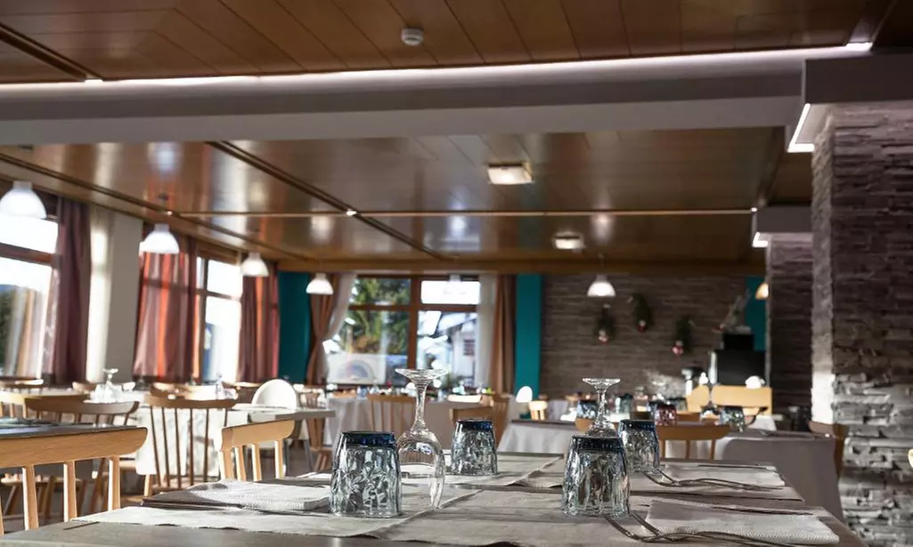 Trento: colazione o mezza pensione e area wellness fino a 4 persone