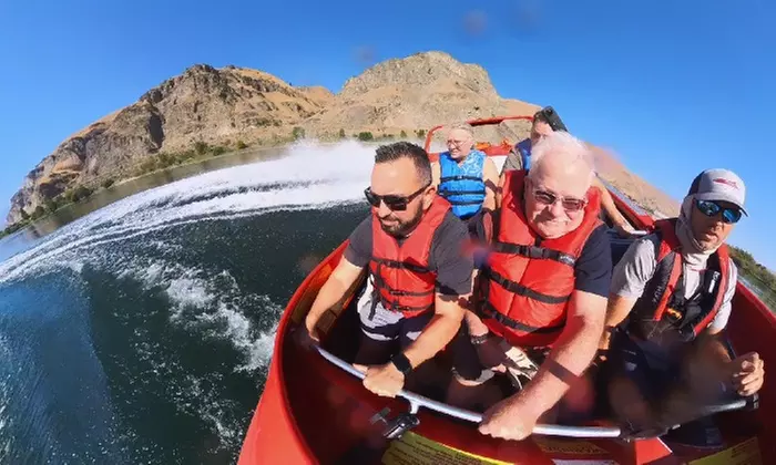 Private River Boat Cruise for 3-5 People – Stunning Central WA Views