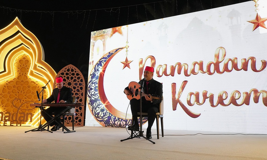 Image 5: Ramadan Tent iftar buffet with Ramadan drinks For a Child or Adults 