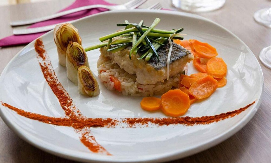 Image 2: Brunch ou dîner savoureux au restaurant du Village 49