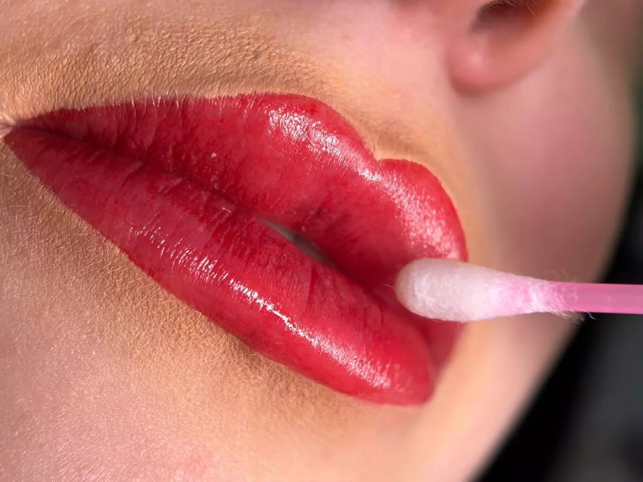 Wimpernkranzverdichtung, Powderbrows oder Lippenpigmentierung