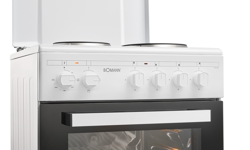 Image 8: Cuisinière électrique blanche 4 plaques et four de 48 L Bomann 