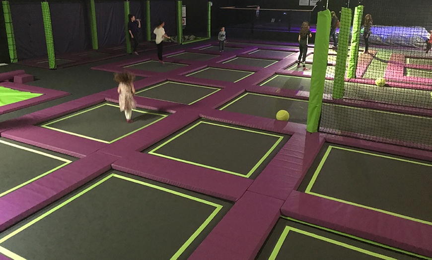 Image 8: Bouncing and Unlimited Soft Play