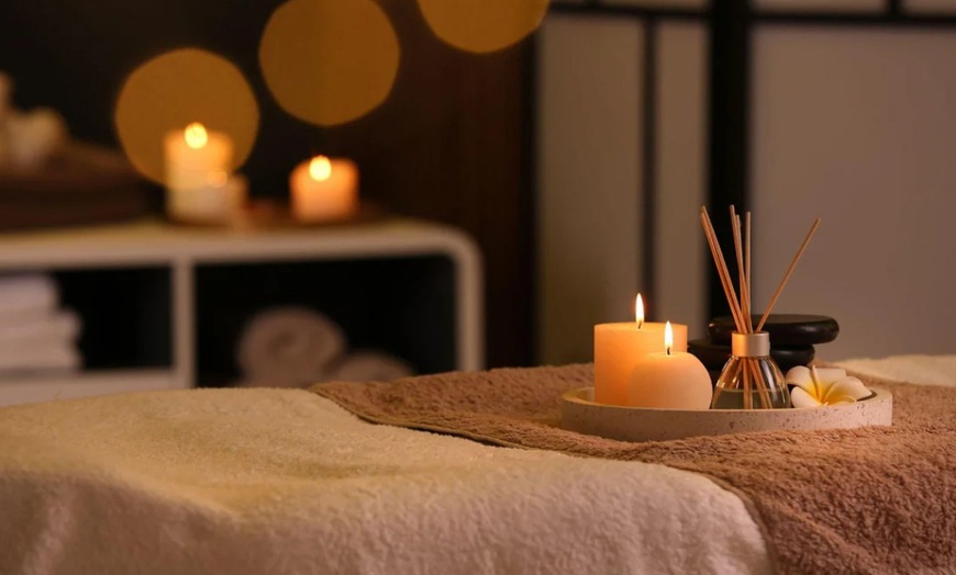 Image 3: Massage-papouilles avec accessoires à Saint-Herblain