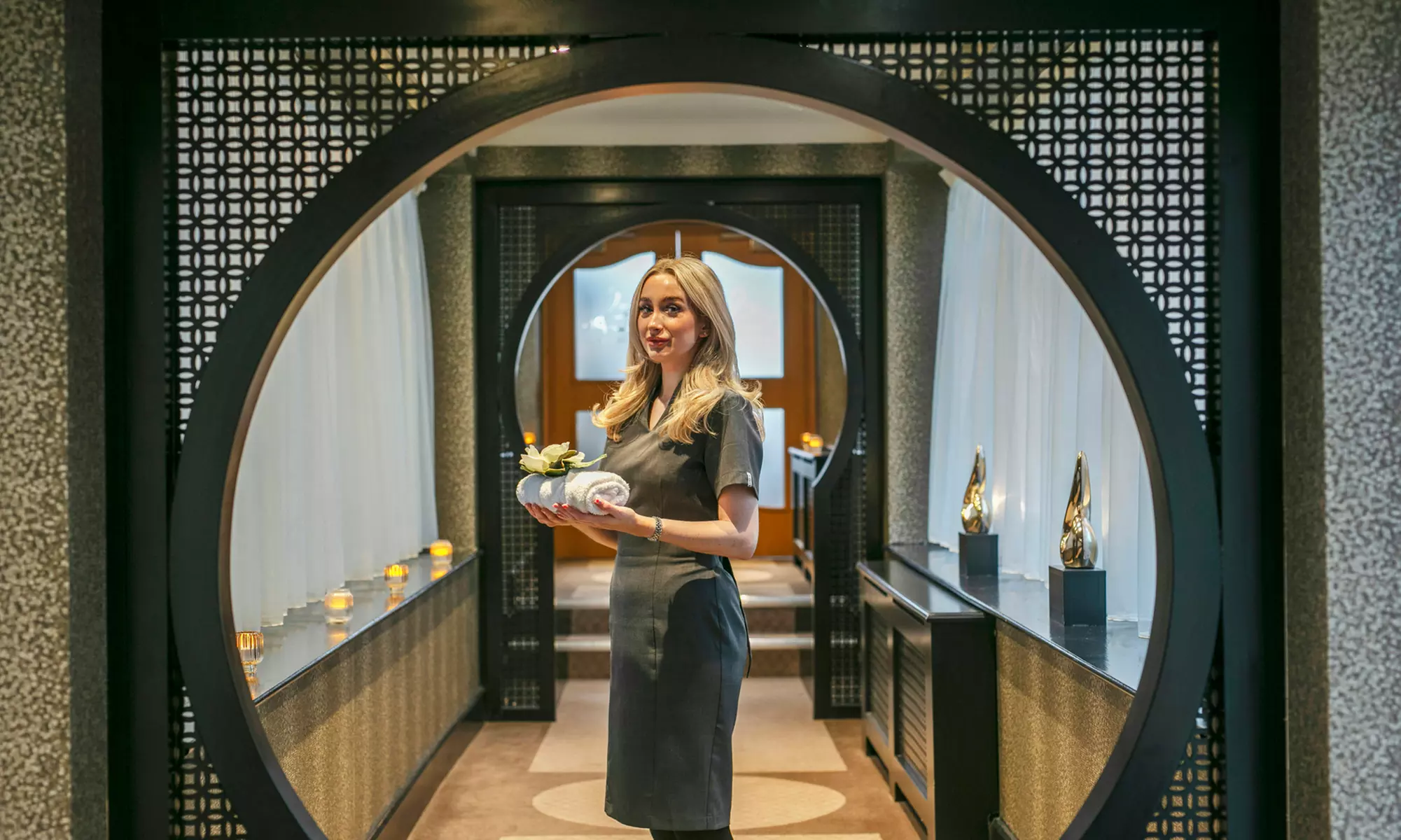 25 or 55-min Couples Massage/Treatment and Prosecco/Afternoon Tea