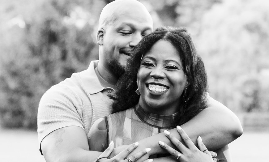 Image 3: 60, 90, or 120-Min Outdoor Photo Sessions to Capture Your Best Moments