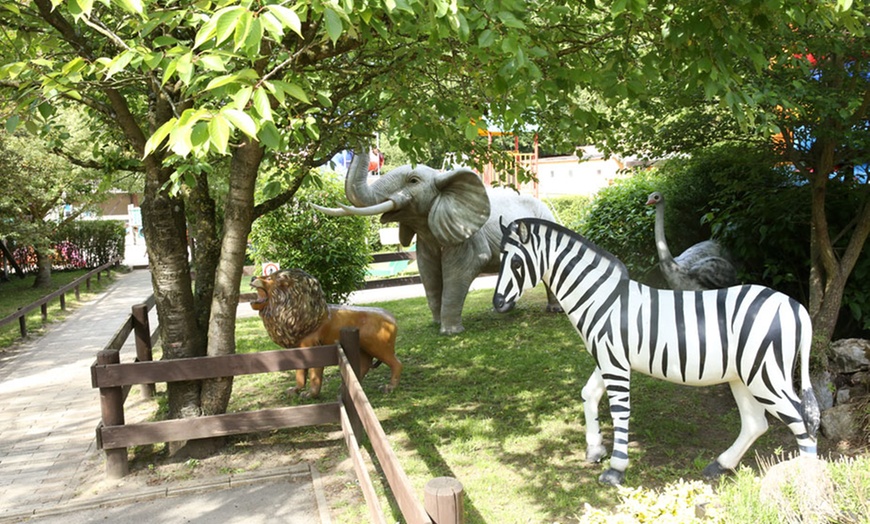 Image 11: Billet au parc pour enfants du Mont Mosan