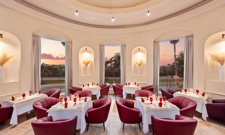 Image 14: 5-Star All-Inclusive Beachfront Stay 