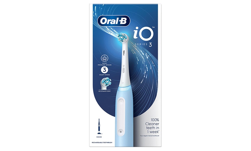 Image 10: Oral-B Electric Rechargeable Toothbrush Range 