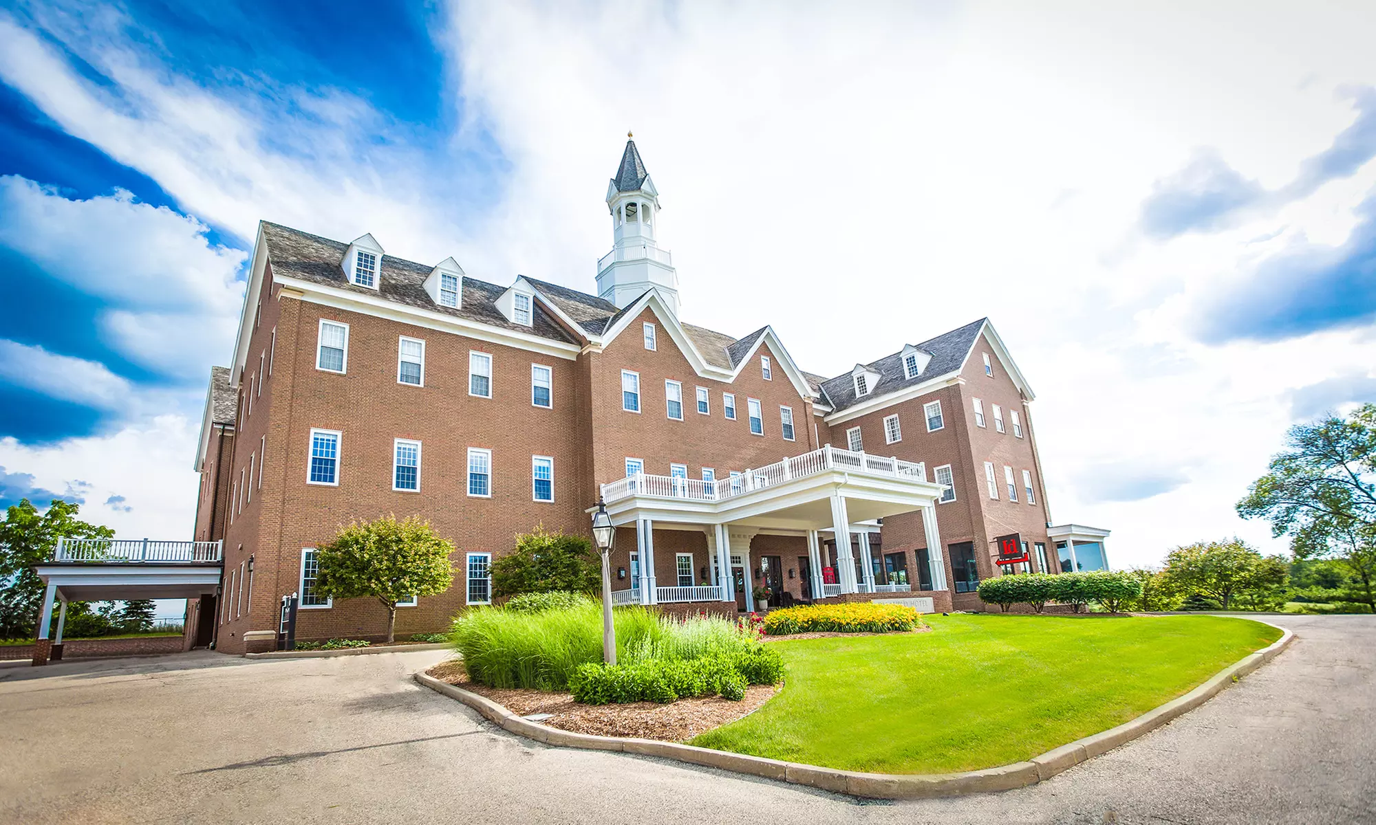 Stay at The Delafield Hotel, WI, with Dates into February 2019 - Primary Image