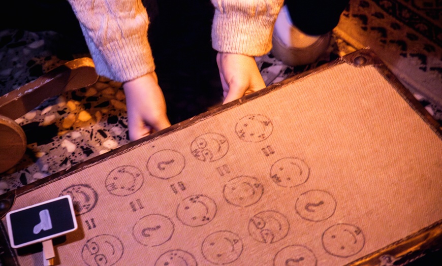 Image 5: Escape room de terror suave para grupos de 5, 7 o 9 personas