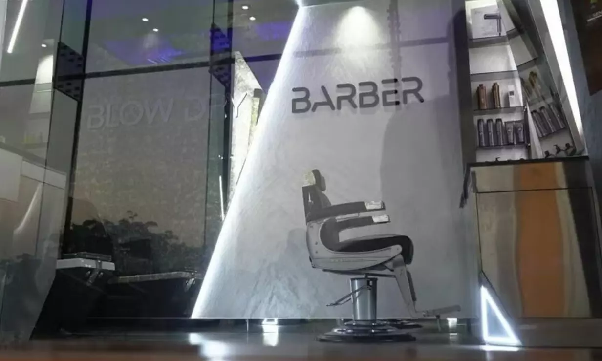 Luxury Men Grooming at Blowdry Hair Salon @ Fairmont Bab Al Bahr