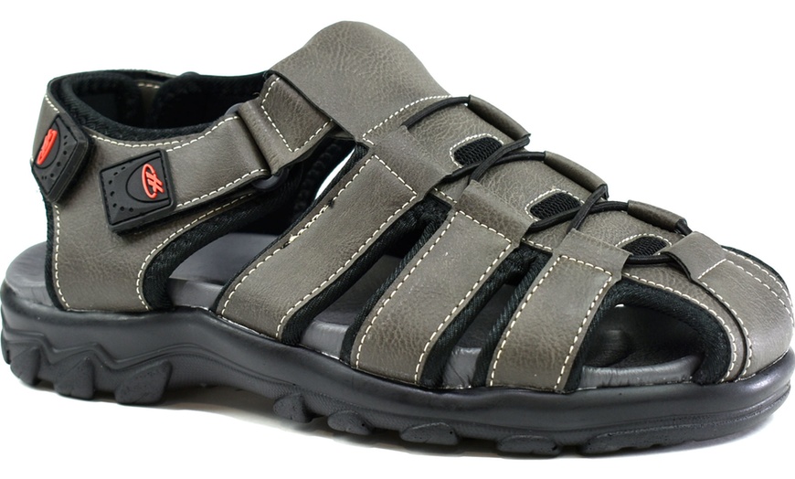 Image 4: Men's Lightweight Sandals