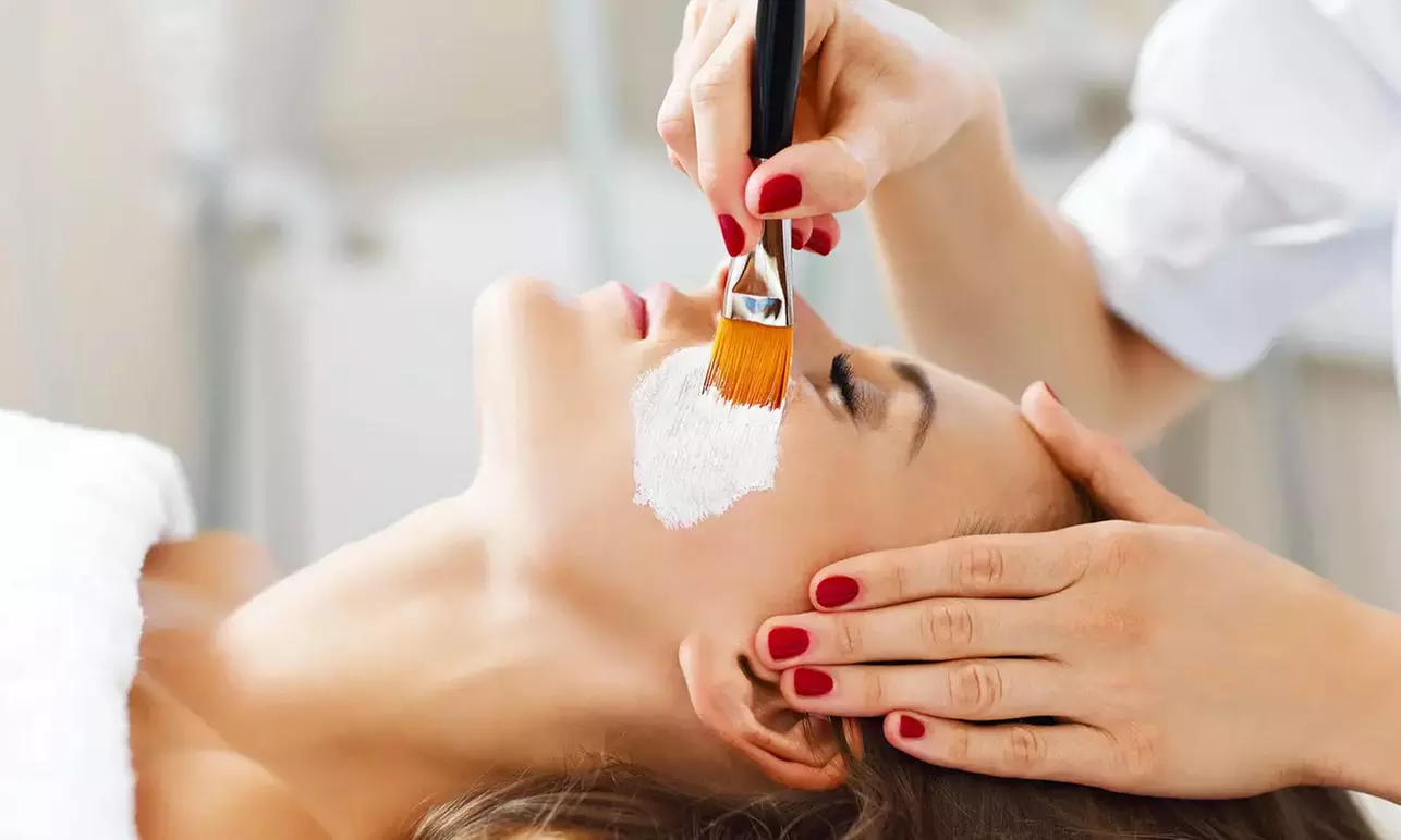 Nettoyage profond ou relaxation raffermissante chez Almara Skin