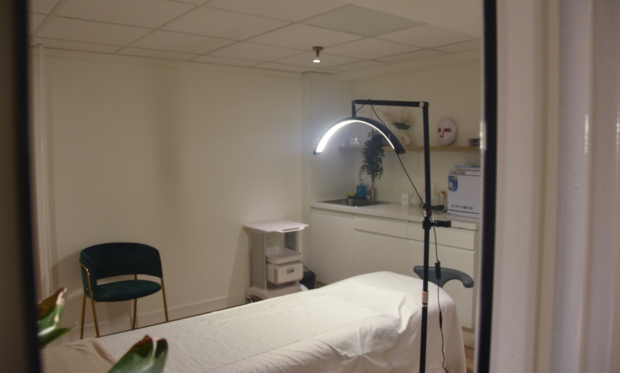 Image 5: G.A Deep Cleansing with Hydration Mask Or G.A Facial Revitalization