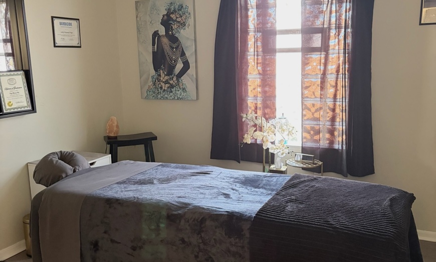 Image 2: Customizable Therapeutic Massage with 3 Add-on Enhancements