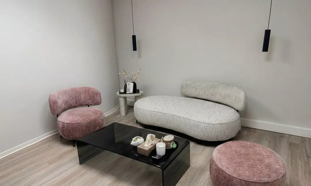 60 Min. Microblading mit Brow Artist inkl. Nachbehandlung für 1 Person