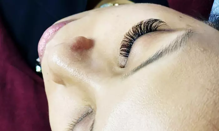 Get Stunning Eyelashes with Full Set of Natural Classic or 3D Eyelash Extensions (Up to 50% Off) - Primary Image