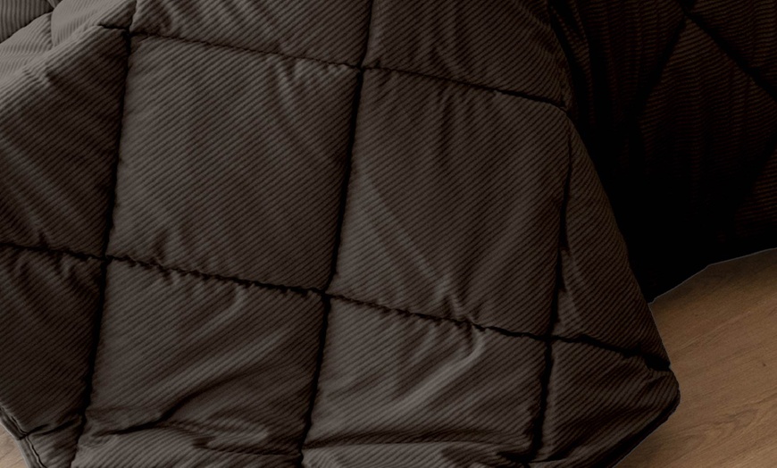 Image 19: Colcha de microfibra para cama doble con tacto aterciopelado