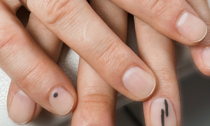 Image 3: Manicura normal, semipermanente o manicura rusa 