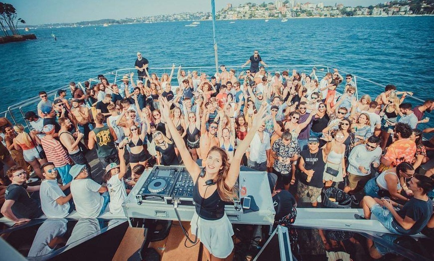 Image 4: Australia Day Harbour Cruise - Epic Views, Food, Drinks & Fun