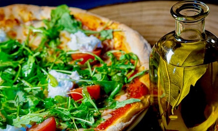 Para 2: Menú con 2 pizzas y 1 jarra de sangría (o 2 bebidas) - Taberna la Pompeyana