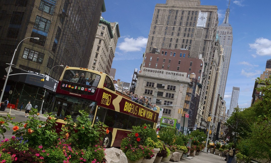 Image 5: Empire State Building, Hop-on Hop-off Bus, and Boat Cruise (Save 40%)