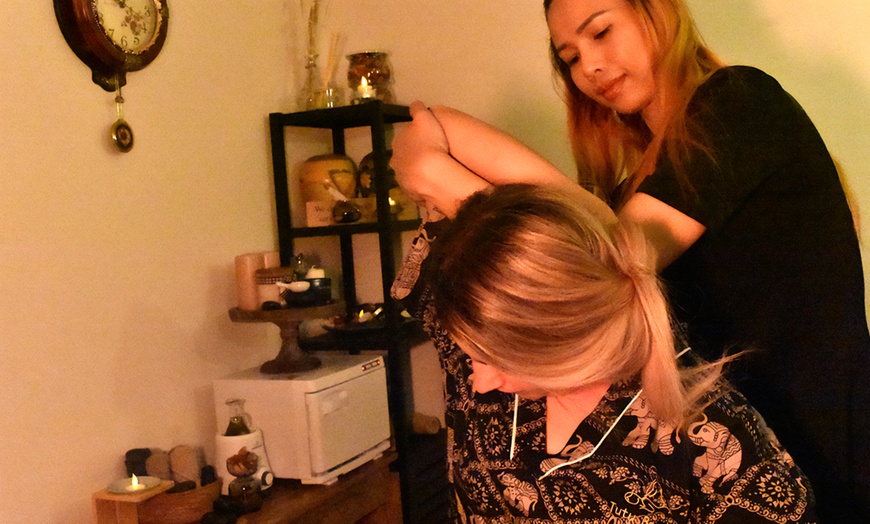 Image 4: 60 or 90-Minute Choice of Couples Massage With Hot Stone Upgrade