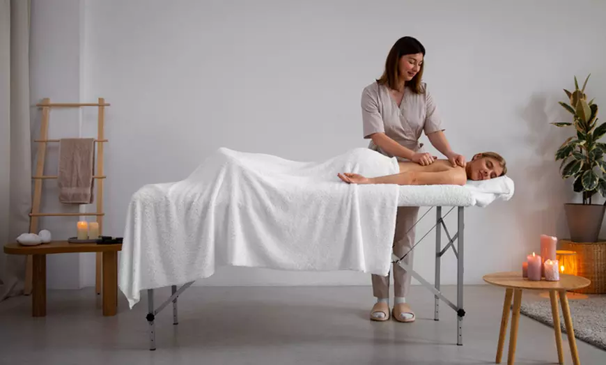 Image 1: Do 28% zniżki na Masaż - Całe ciało w Laja Salon Odnowy Biologicznej