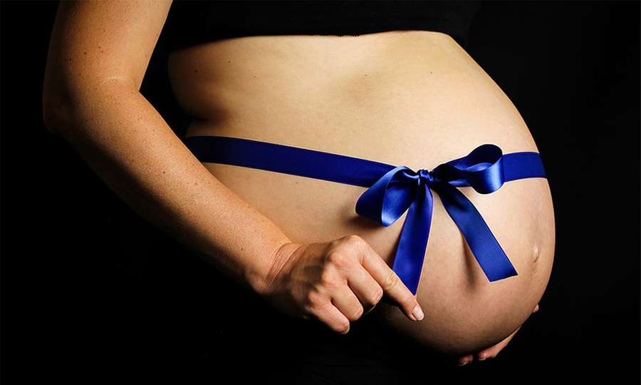 Shooting photo grossesse et naissance avec Studio des Anges