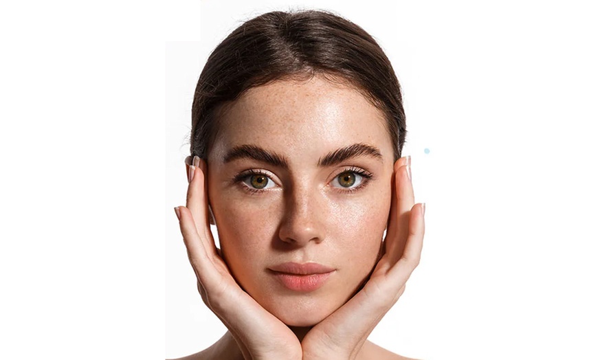Image 4: Peau hydratée et lumineuse avec un soin du visage de 60 minutes
