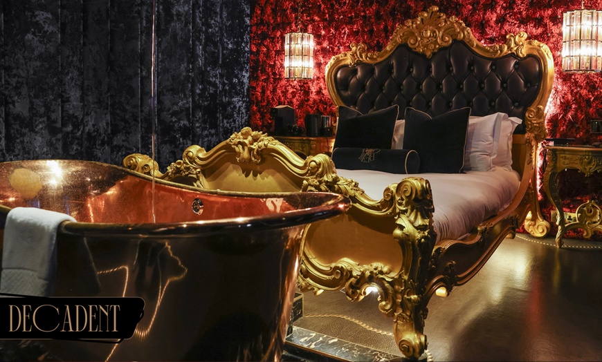 Image 6: Beaconsfield or Stadhampton: 5* Luxurious Hotel Break with Breakfast