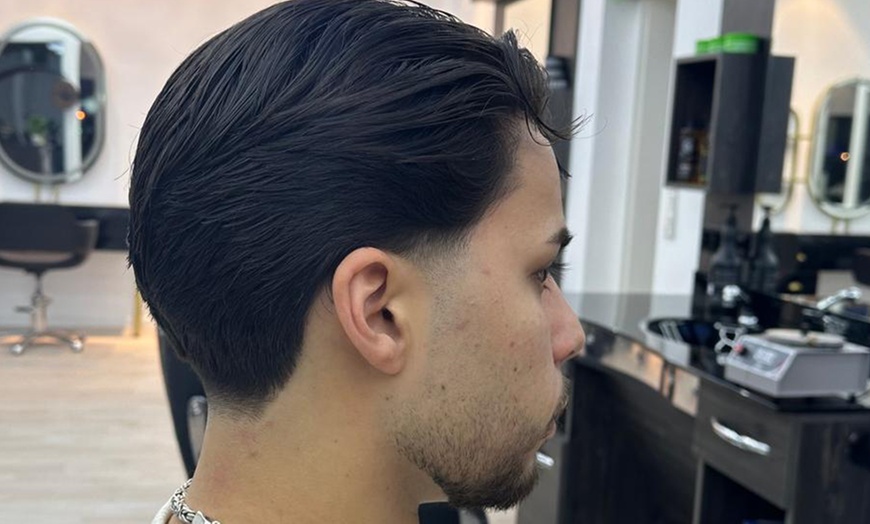 Image 10: Herren-Haarschnitt opt. inkl. Bart-Pflege für 1 Person