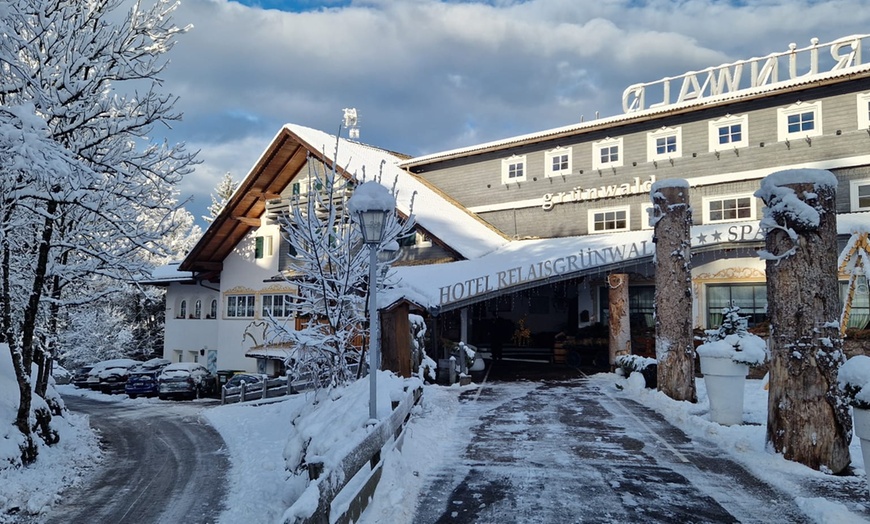 Image 2: Trentino 4*: soggiorno in hotel con mezza pensione e piscina 