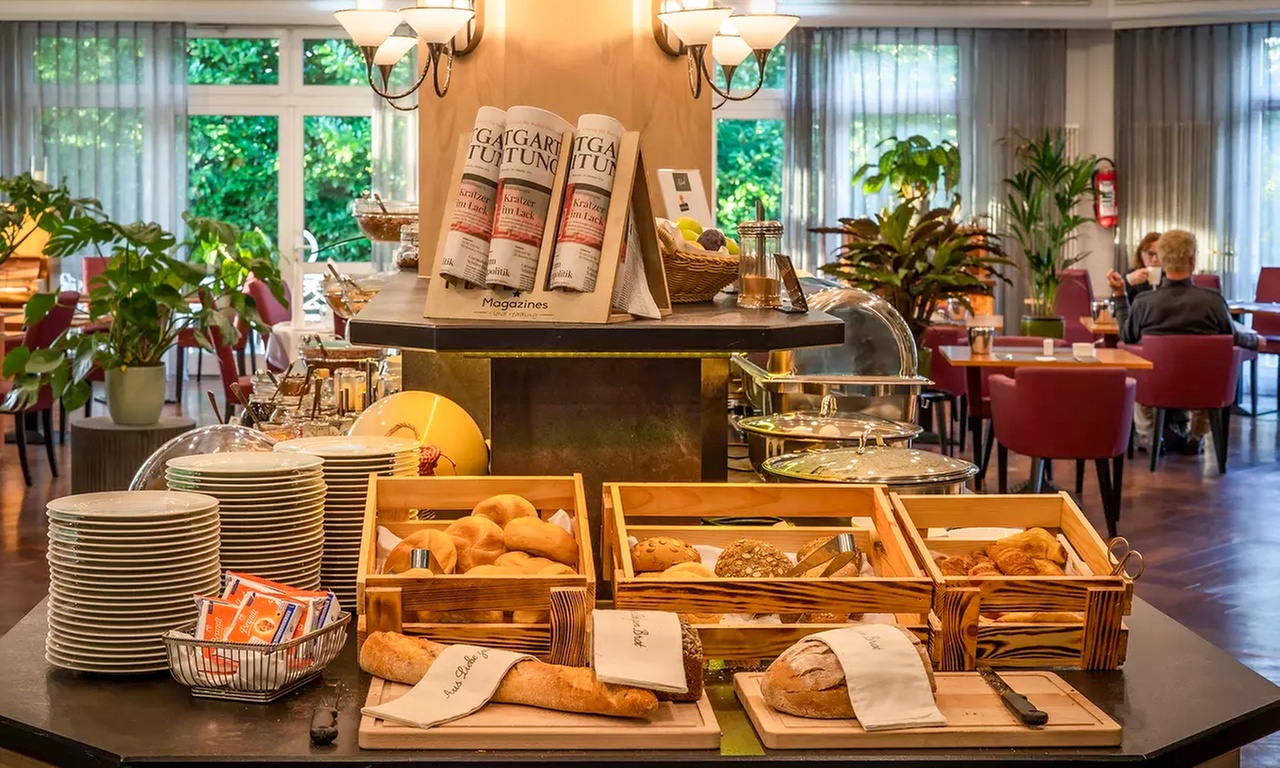 Frühstücksbuffet inkl. 1 Glas Sekt für 2 oder 4 Personen