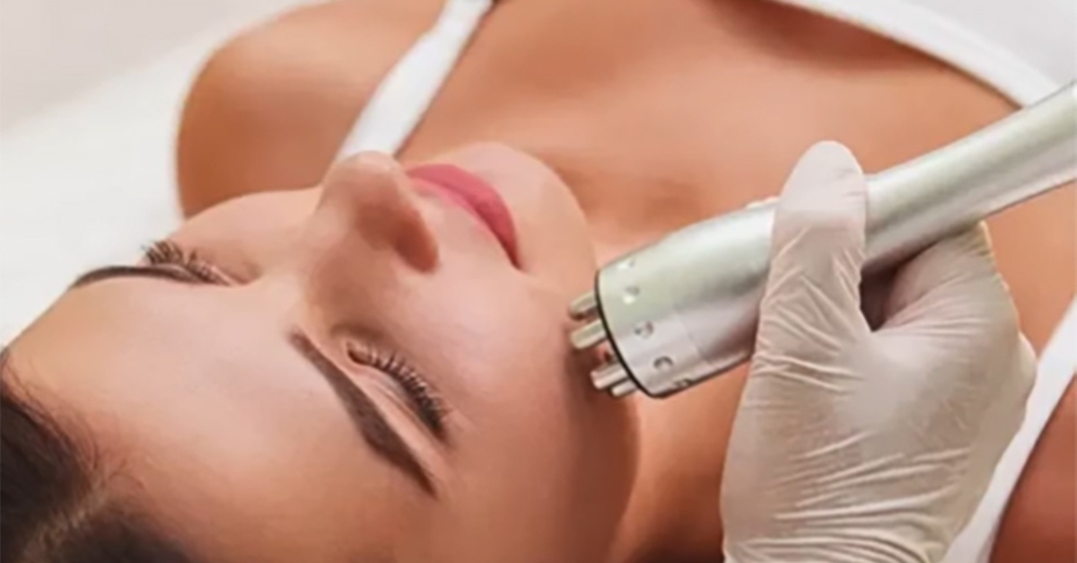 Tratamiento de hidrolimpieza facial en Tarragona
