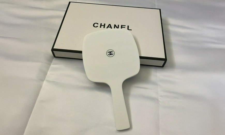 Image 2: Chanel VIP Gift Mirror