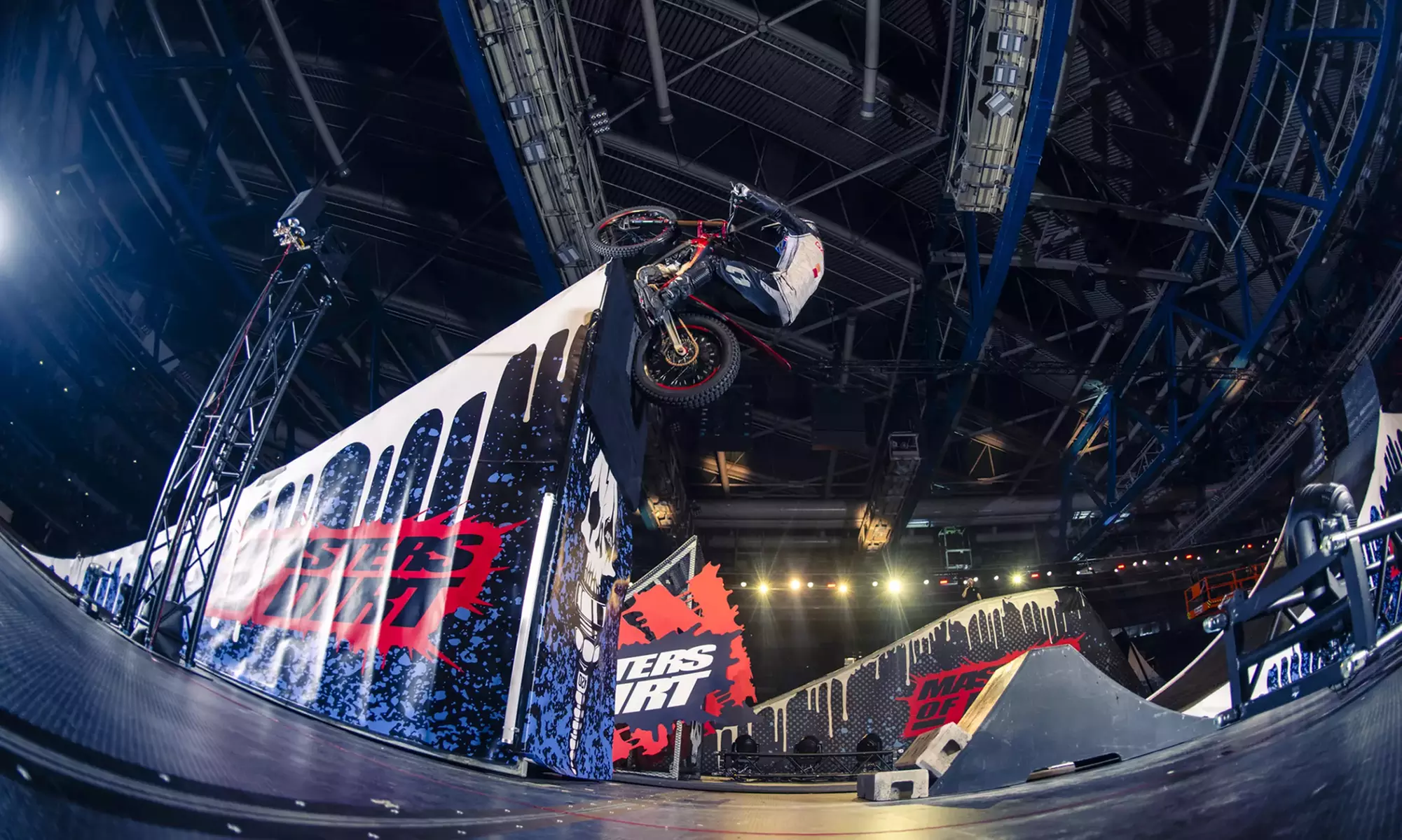 1 Ticket für Masters of Dirt am 04.04. um 13:30 oder 18:30 Uhr