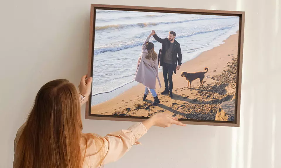 Personalisierbare Foto-Leinwand im Rahmen