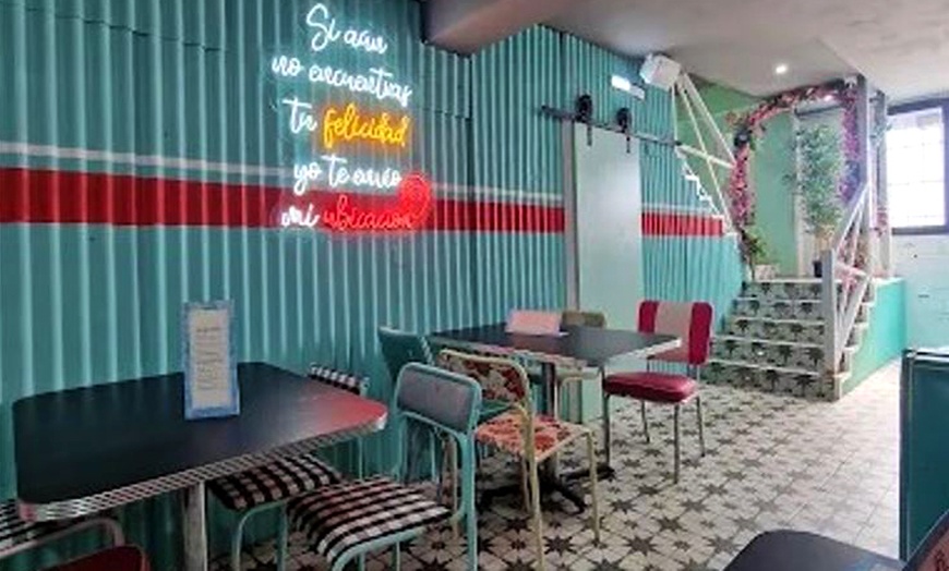 Image 7: Menú de brunch para 2 o 4 con platos dulces y salados y bebidas