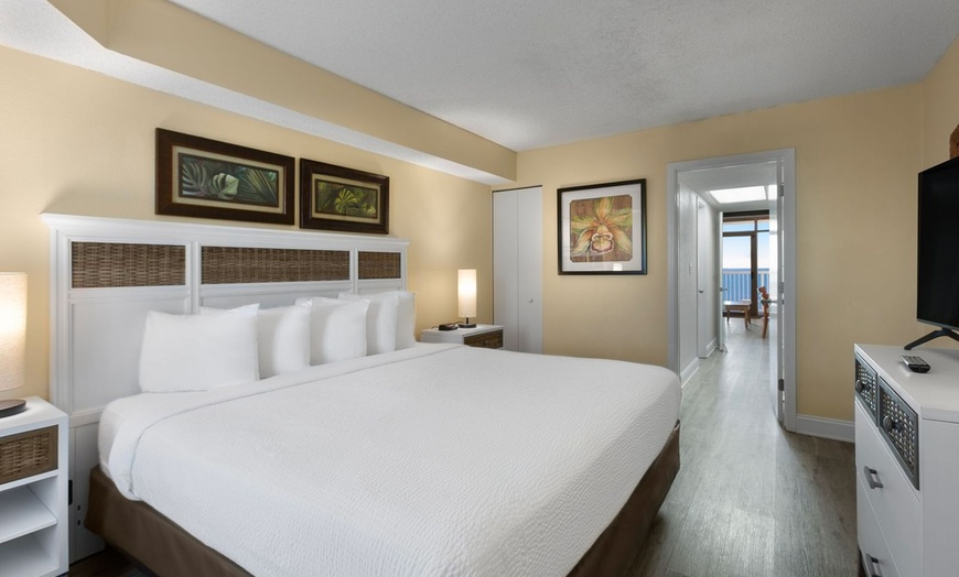 Image 3: Oceanfront Resort in Myrtle Beach