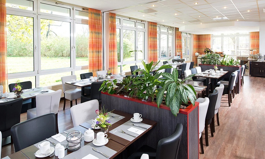 Image 4: Frühstücksbuffet inkl. 1 Glas Sekt für 2 oder 4 Personen