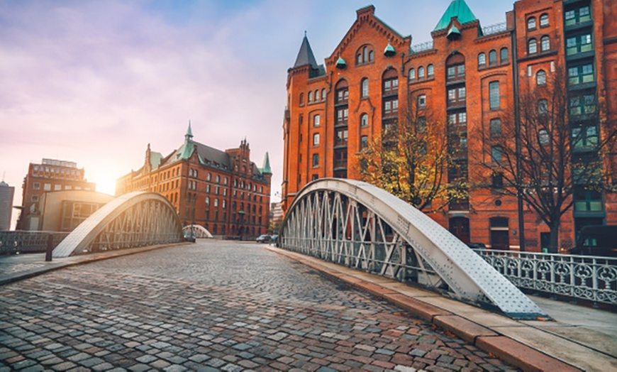 Image 5: Hamburg-Tour – Speicherstadt, Elbphilharmonie & Westfield-Center