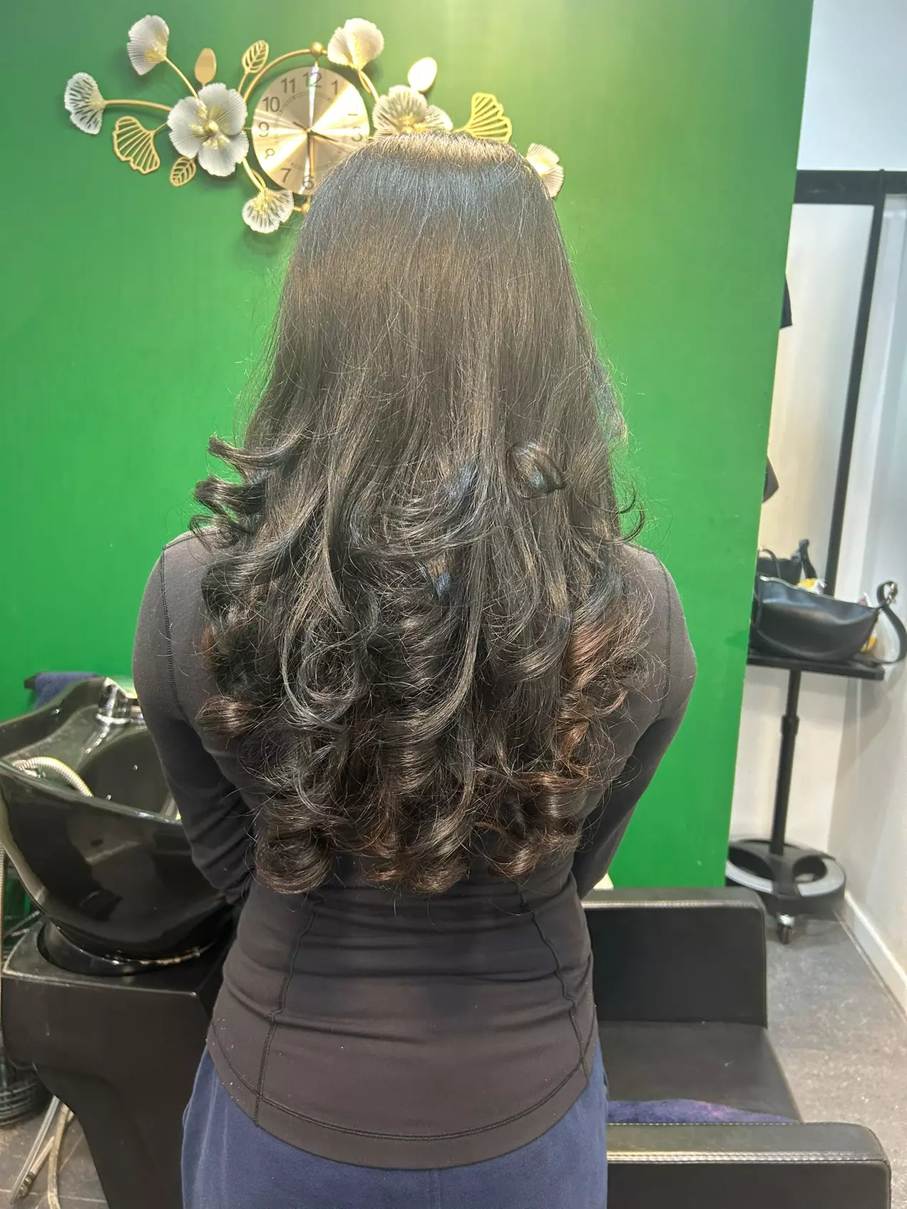 15-Min Indian Head Massage with Wash & Blow Dry for Calm & Refinement