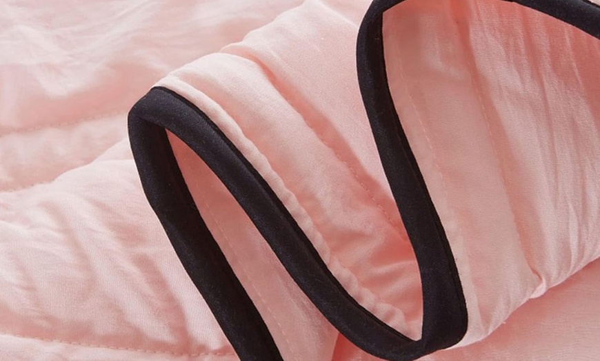 Image 19: Air-Conditioned Thin Quilt